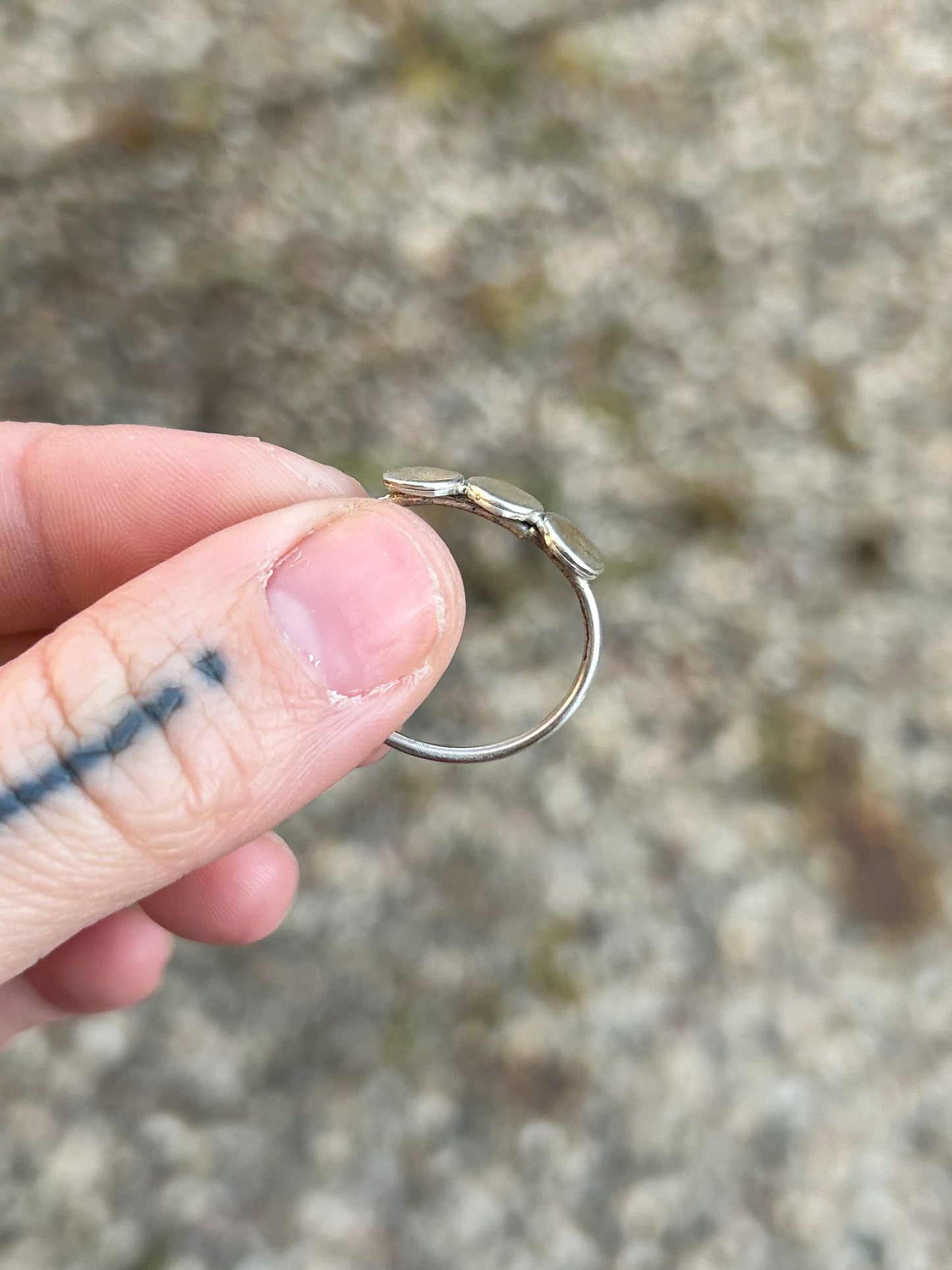 Curved trinity ring sz 8.5