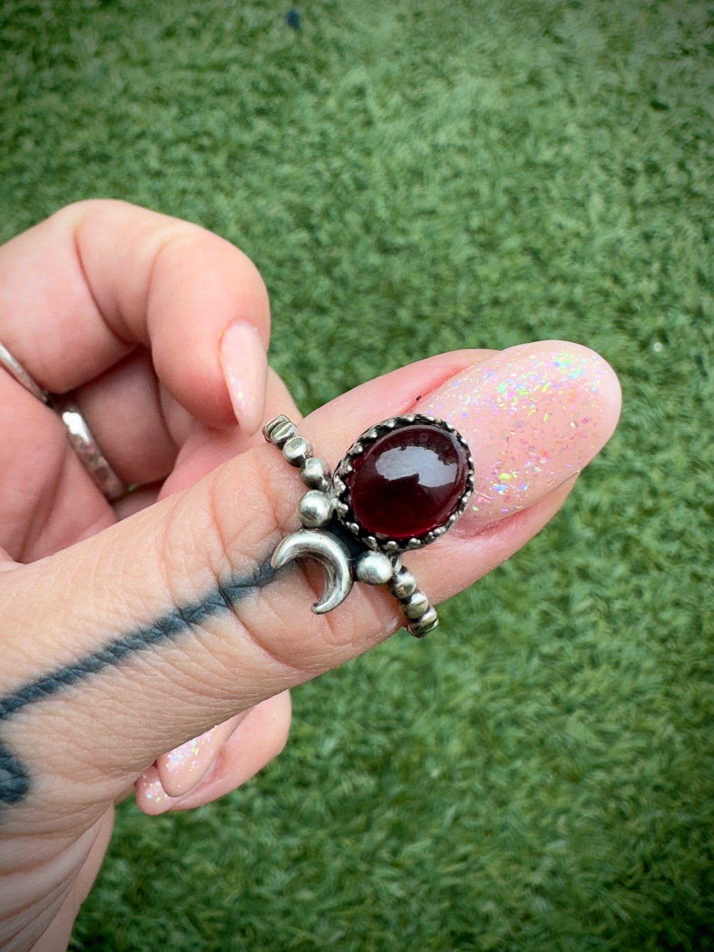 Blood moon ring sz 7