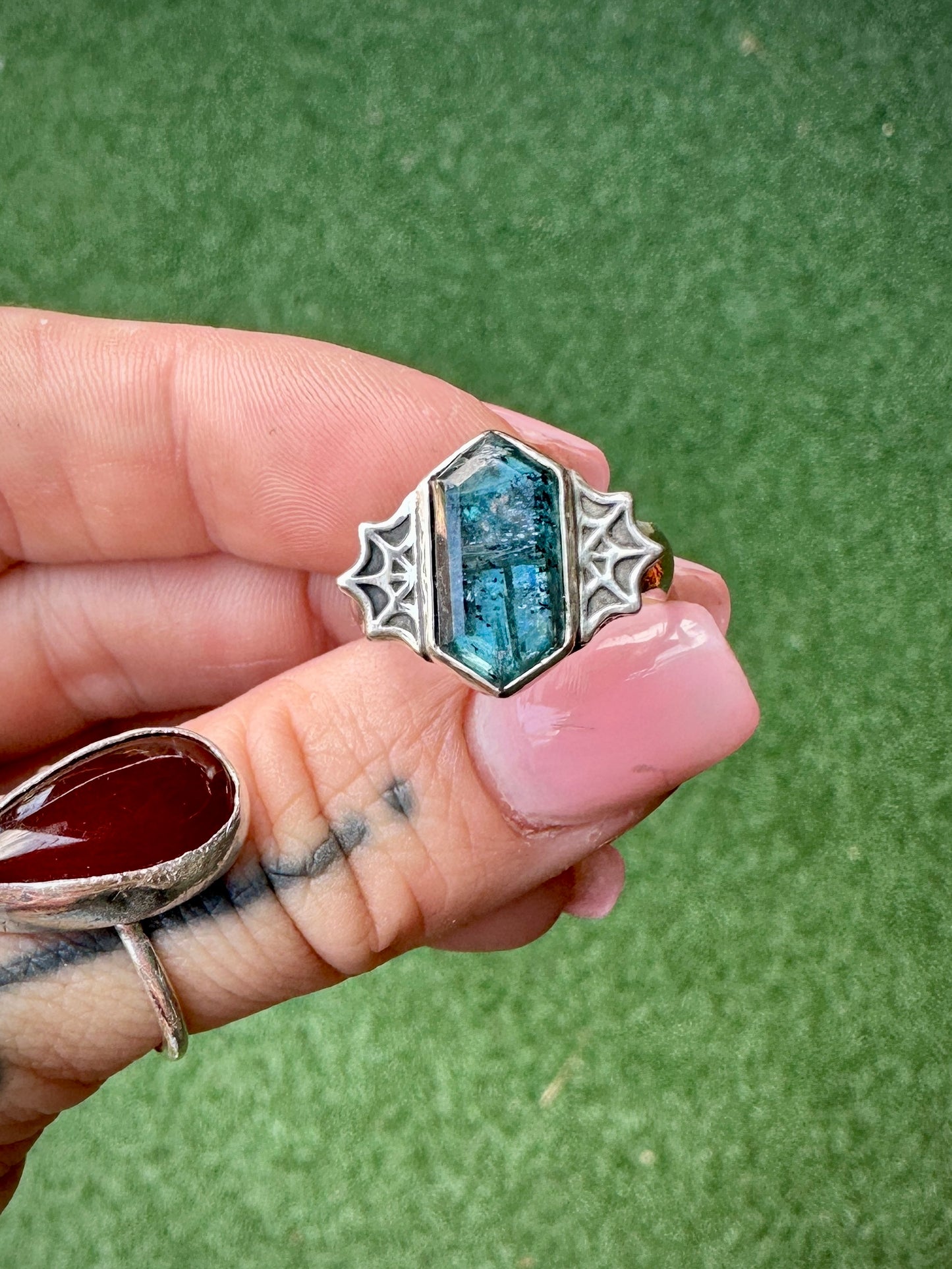 Kyanite web ring sz 7