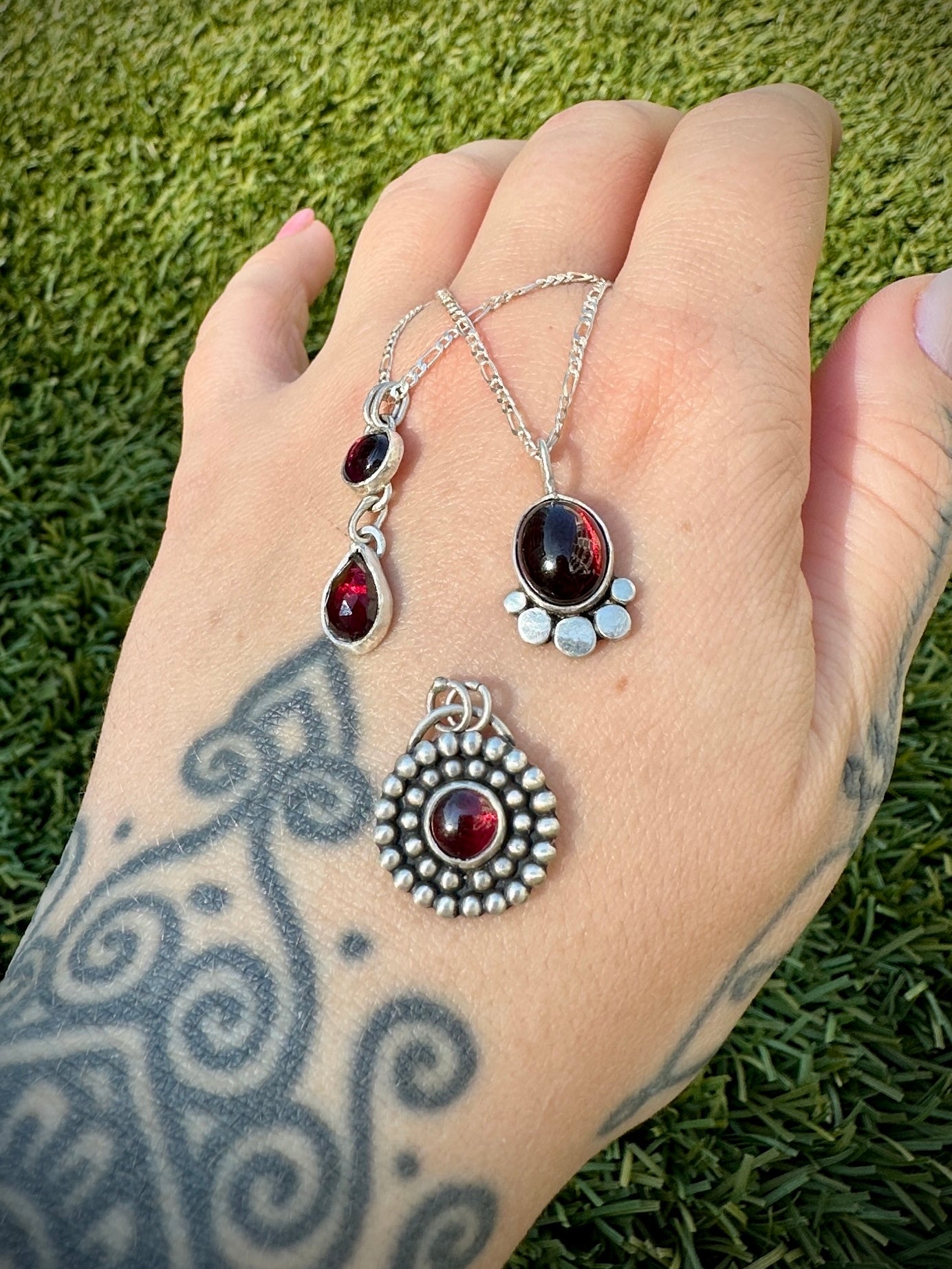 Garnet pool necklace