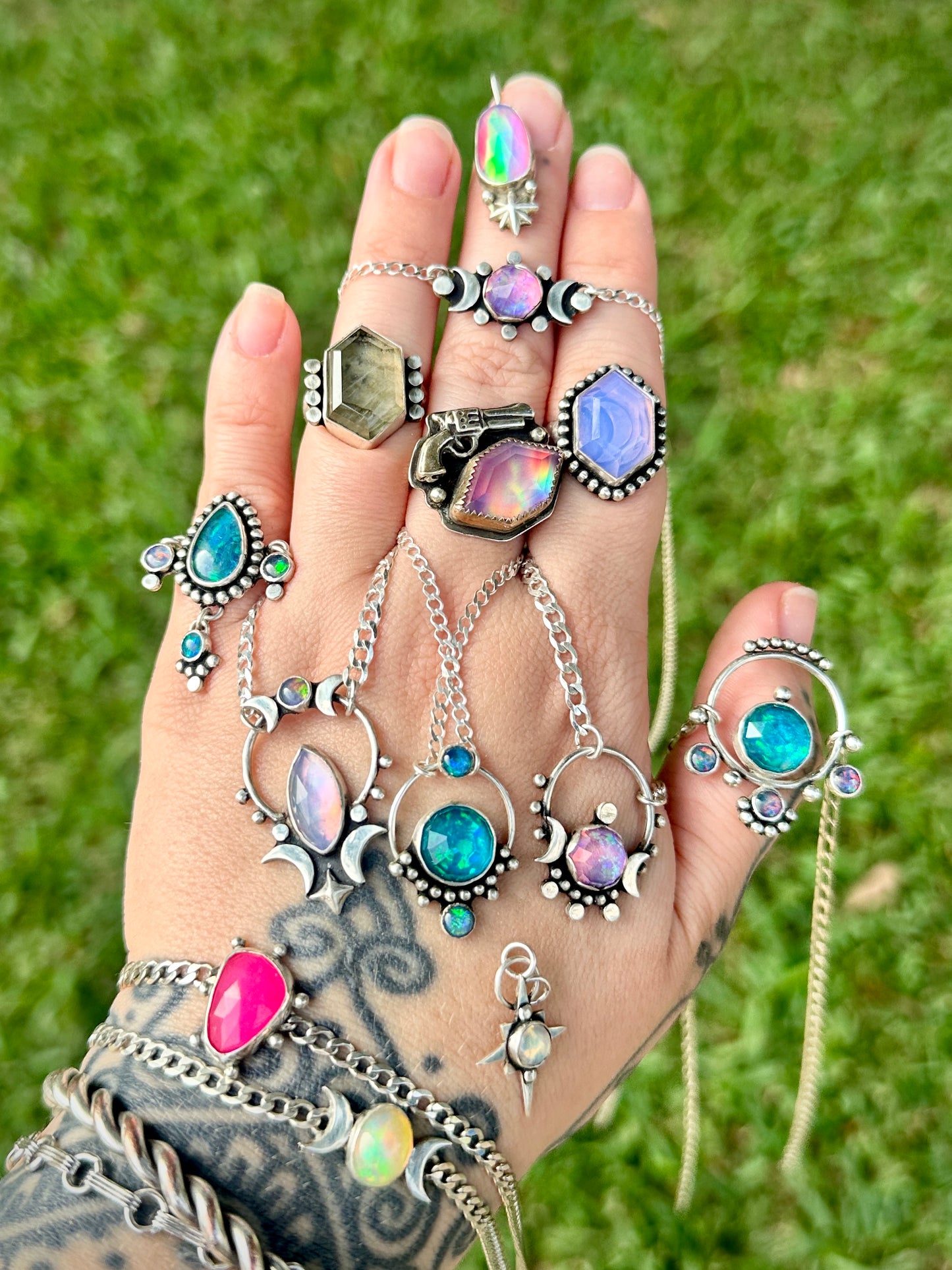 Opal moon phases choker