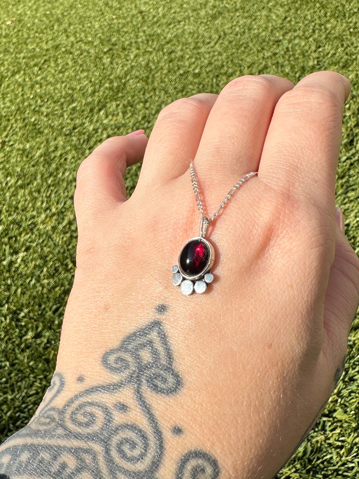 Garnet crown necklace