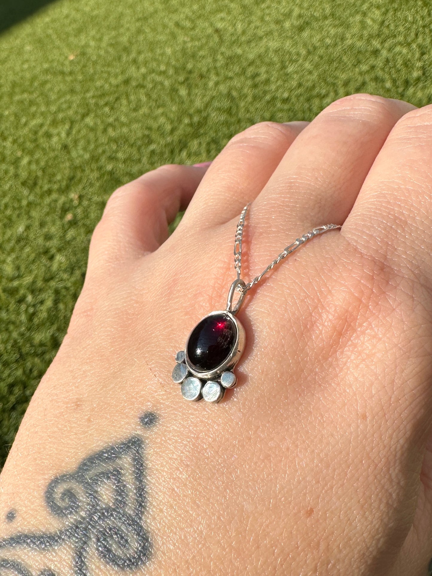 Garnet crown necklace