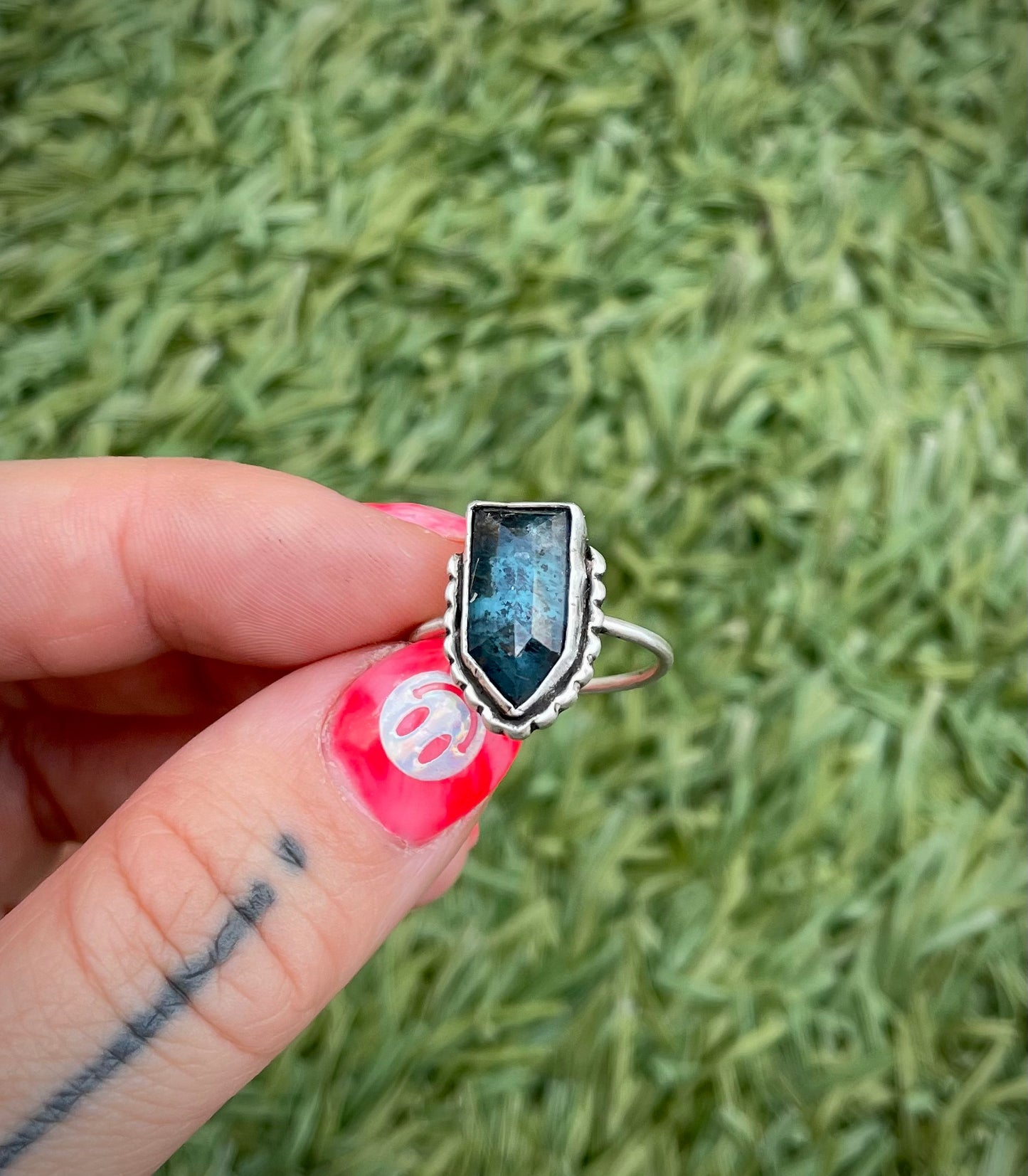 Glowing kyanite ring sz 6.5