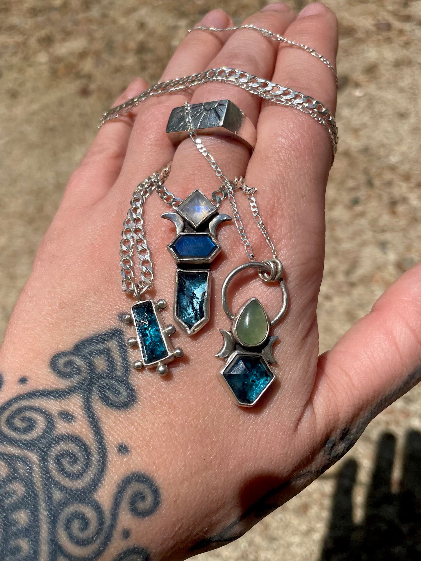 Aventurine and kyanite talisman