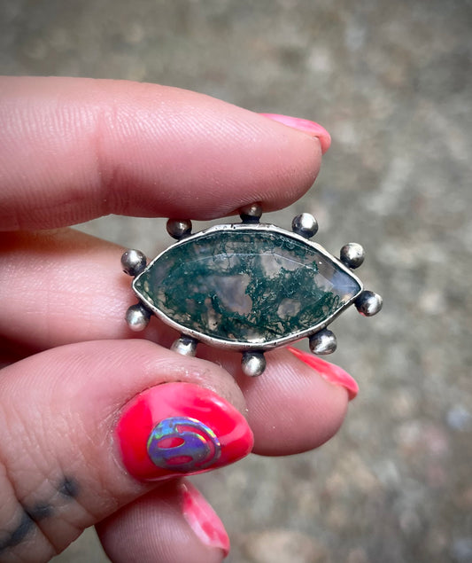 Moss agate eye