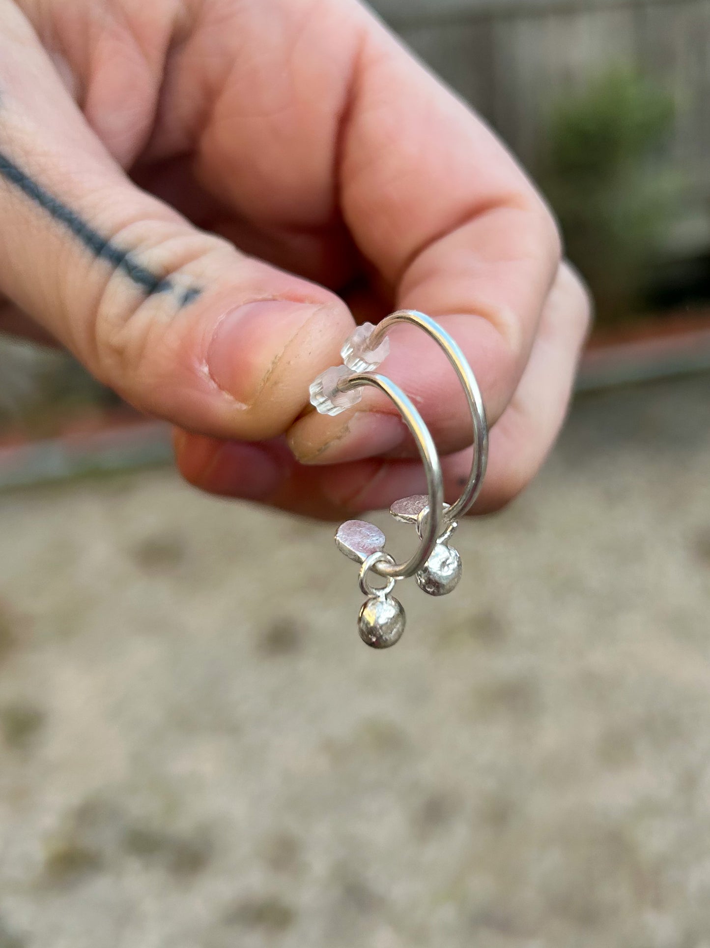 Small hoops with droplets