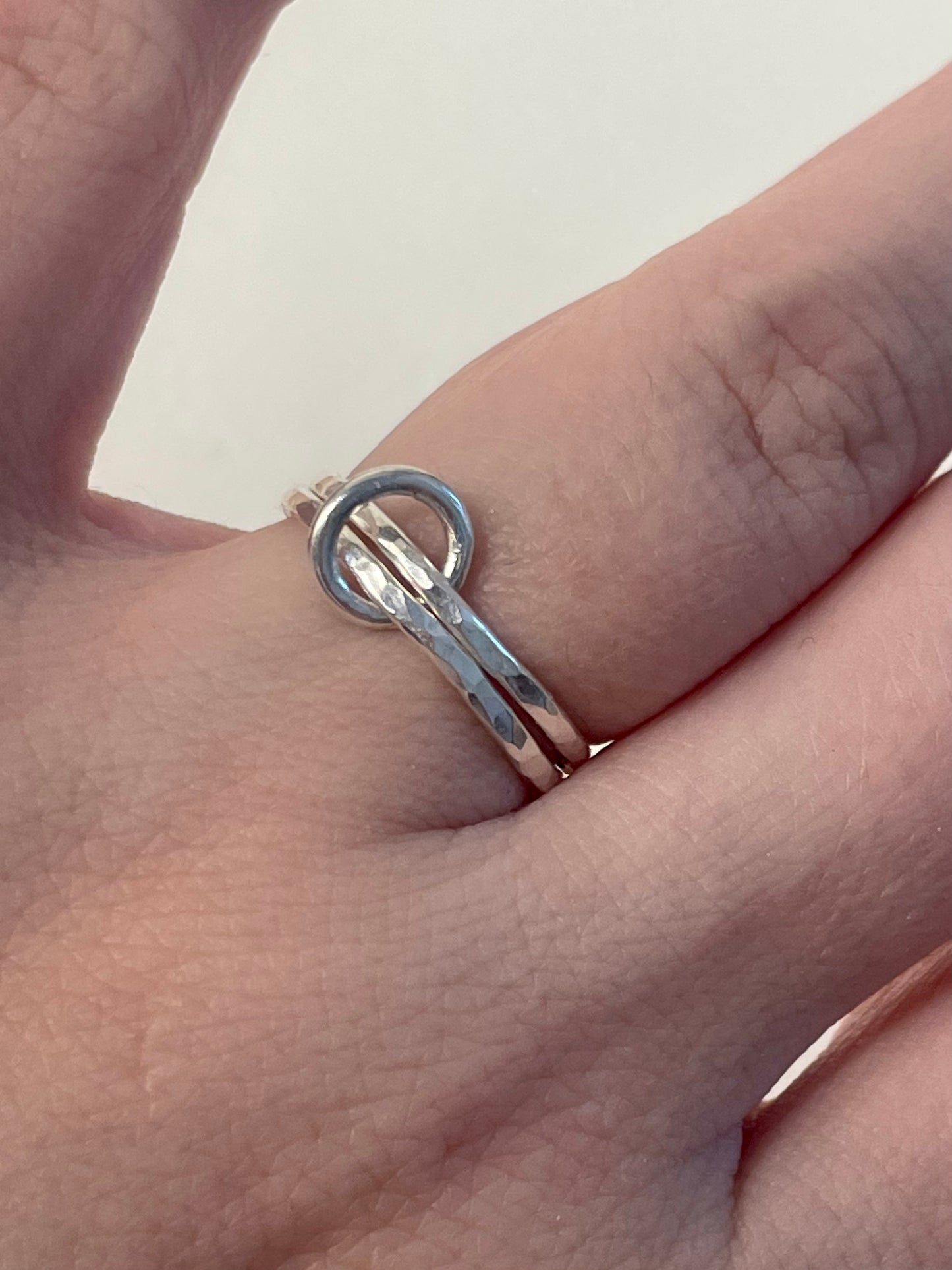 Loop fidget ring (sz 4.25)