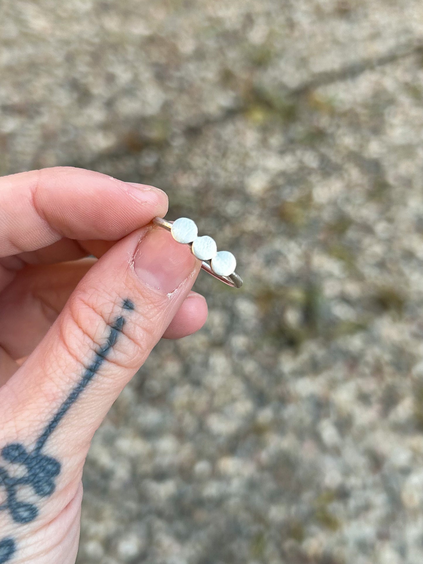 Small trinity ring sz 8.5